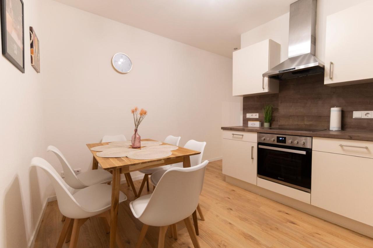 Peter Apartments - Premium Wohnung I 95Qm I 3 Schlafzimmer I Grosses Bad I Kueche I Wohnzimmer I Tv Fulda Zewnętrze zdjęcie