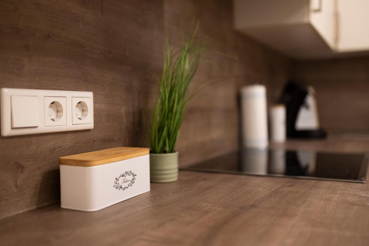 Peter Apartments - Premium Wohnung I 95Qm I 3 Schlafzimmer I Grosses Bad I Kueche I Wohnzimmer I Tv Fulda Zewnętrze zdjęcie